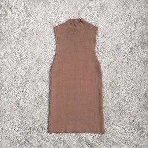 FOREVER 21 • Tan Ribbed Mock Neck Sleeveless Top Size Small